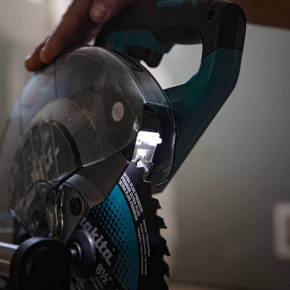 Makita 40V max XGT Brushless Cordless 8-1/2 in. Dual-Bevel Sliding Compound Miter Saw Kit, AWS Capable (4.0Ah) GSL02M1