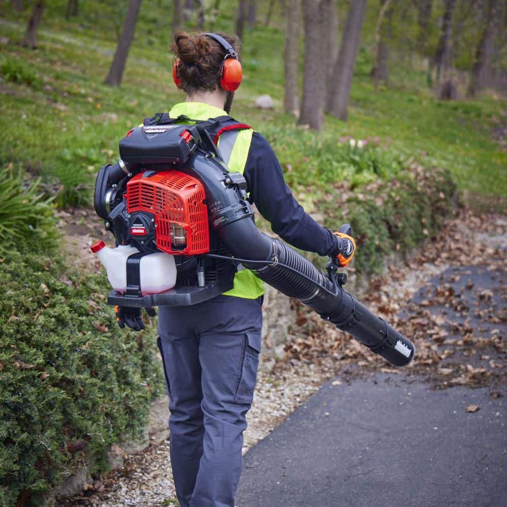 Shindaiwa 220 MPH 1110 CFM 79.9 cc Gas 2-Stroke Backpack Leaf Blower with Tube Throttle and Integrated Back Cooling Vent Fan EB910RT